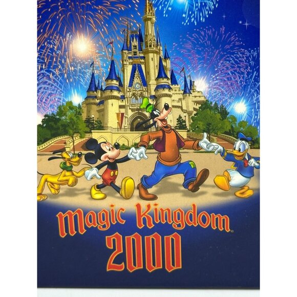 VTG 2000 Disney Magic Kingdom Photo Album | Mickey-Mouse Castle Fireworks Cover - Picture 2 of 11